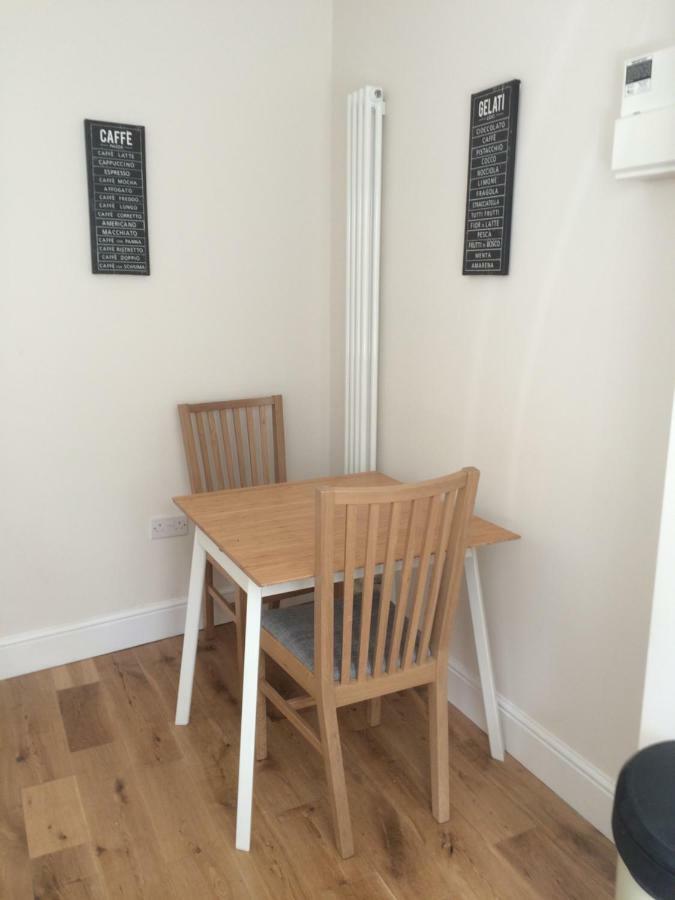 Brockenhurst Apartments Bagian luar foto