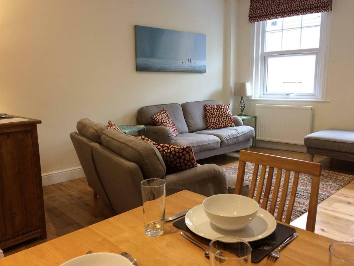 Brockenhurst Apartments Bagian luar foto